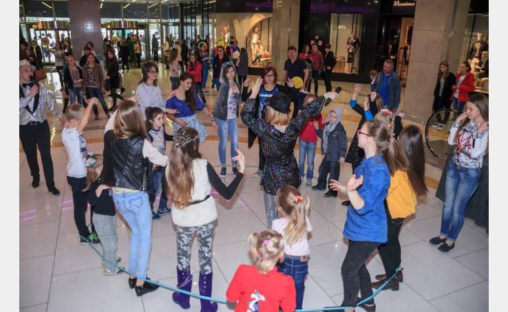 Blondes Day в ТРЦ Гулливер image-0