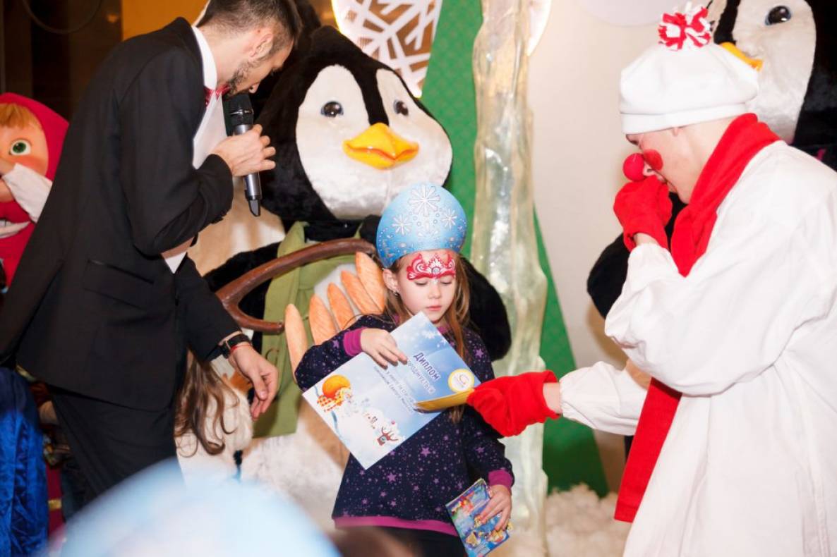 Opening of the Christmas tree image-28