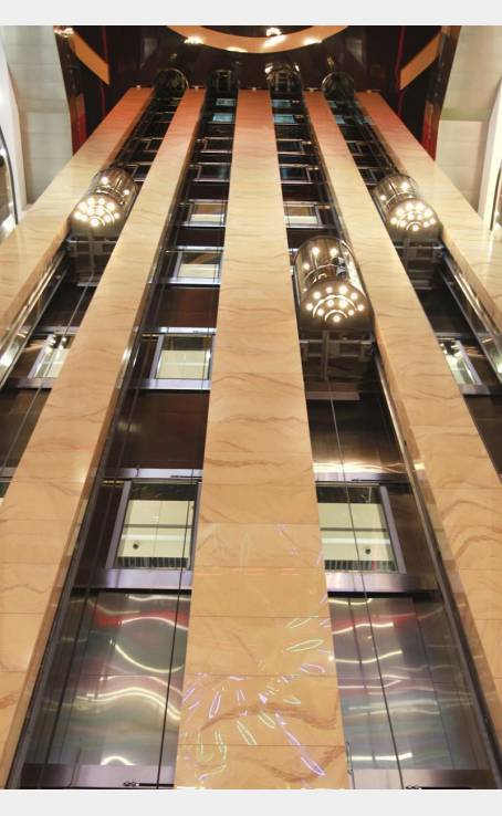 Gulliver in the sky image-3