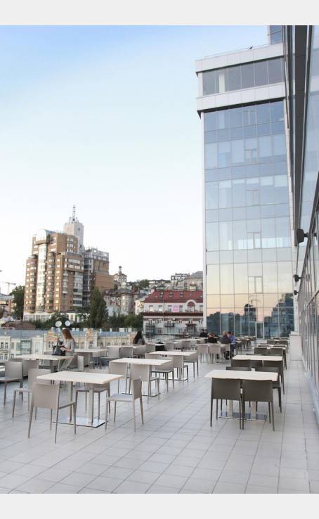 Gulliver in the sky image-14