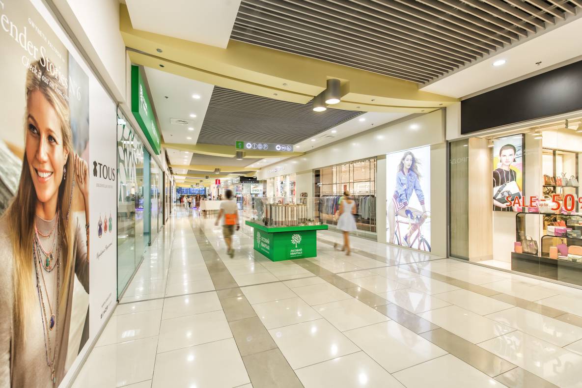 ТРЦ Gulliver височить у небі image-12