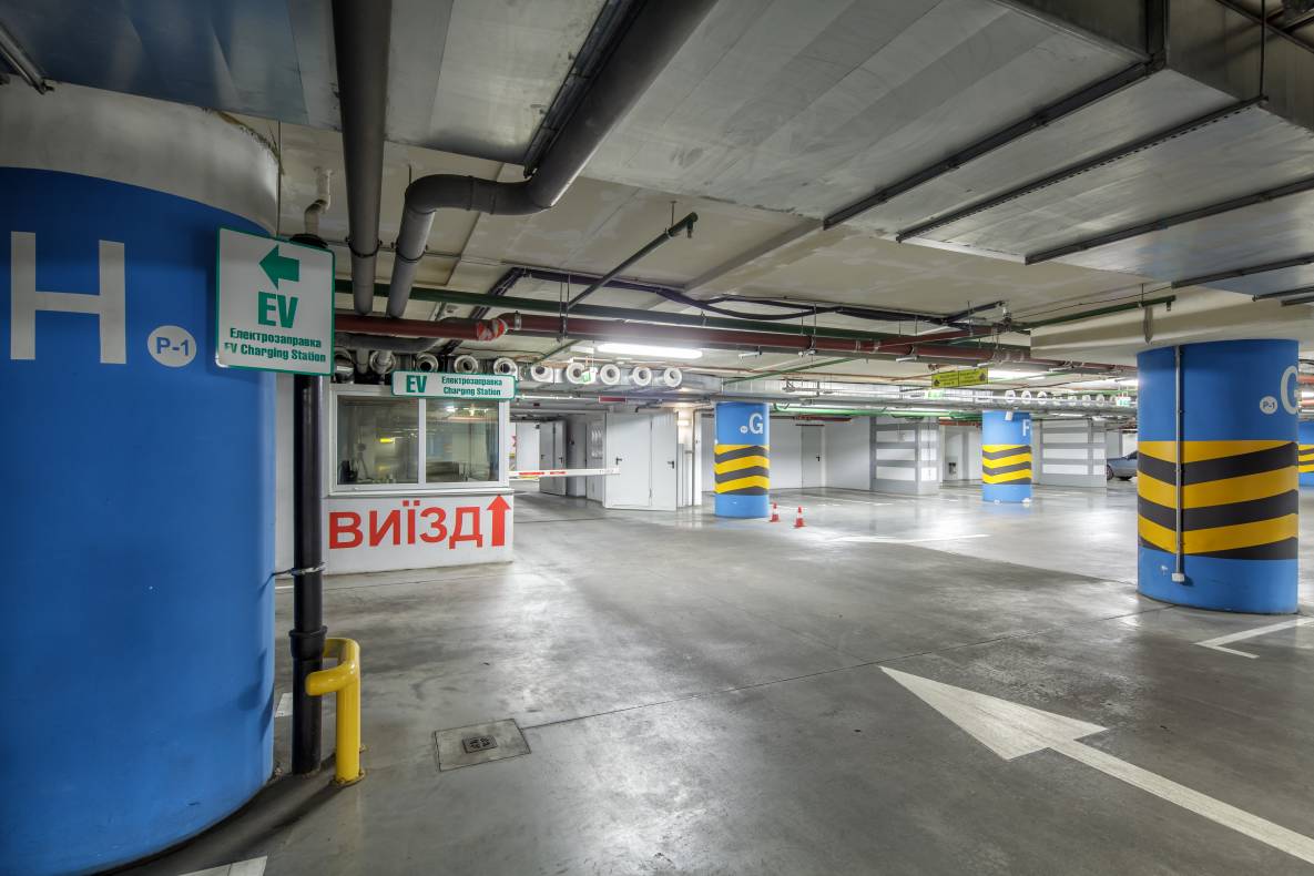 ТРЦ Gulliver височить у небі image-21