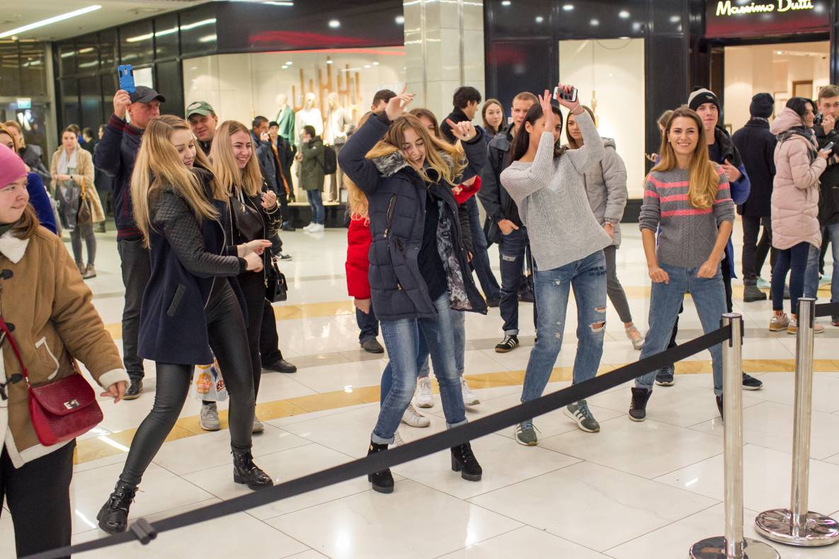 Группа Dilemma в ТРЦ Gulliver image-31