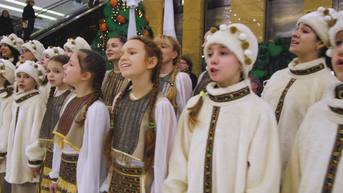 CHRISTMAS SONGS AT GULLIVER SHOPPING CENTER image-0