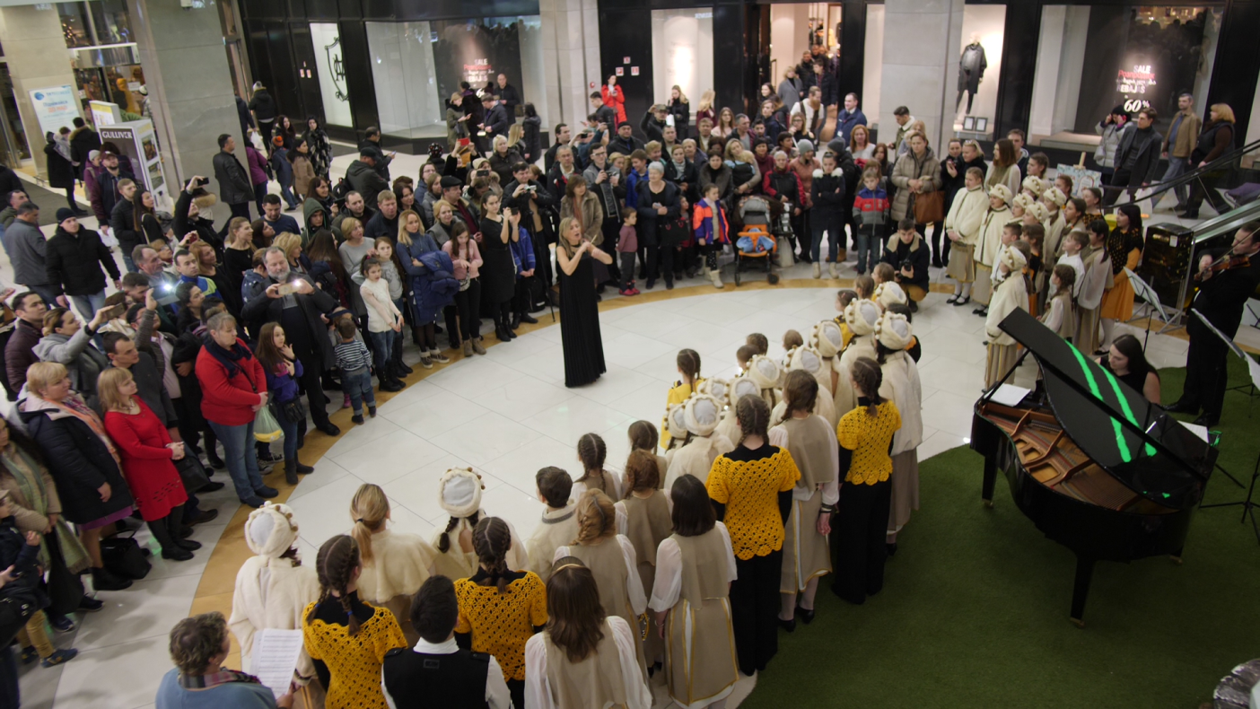 CHRISTMAS SONGS AT GULLIVER SHOPPING CENTER image-4