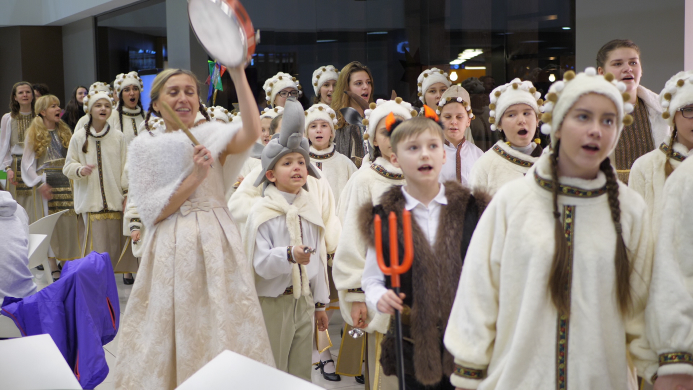 CHRISTMAS SONGS AT GULLIVER SHOPPING CENTER image-7