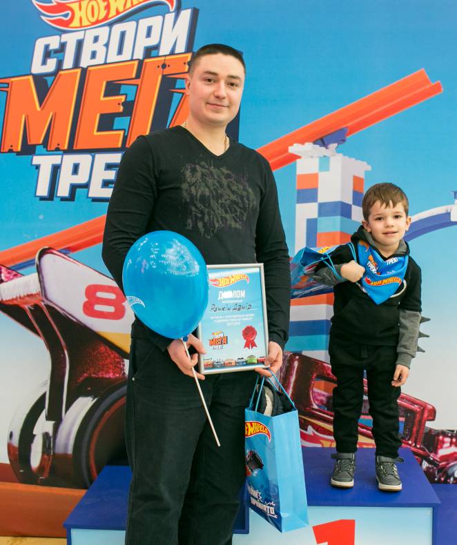 FIRST IN THE HISTORY OF THE RACK HOT WHEELS image-2