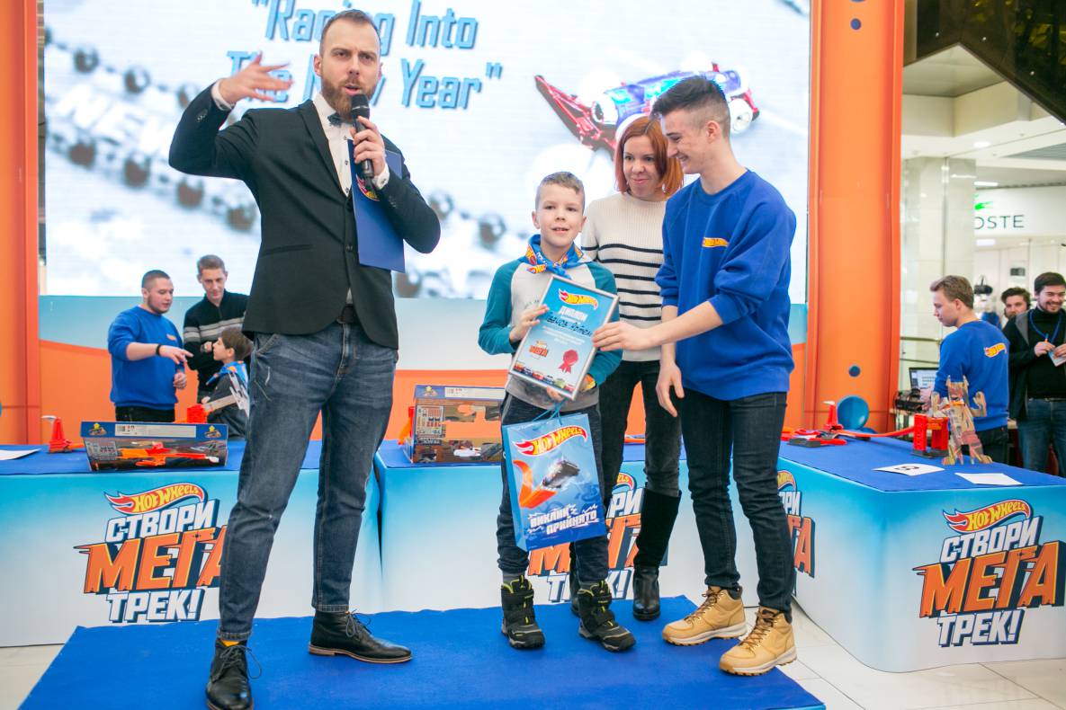 FIRST IN THE HISTORY OF THE RACK HOT WHEELS image-3