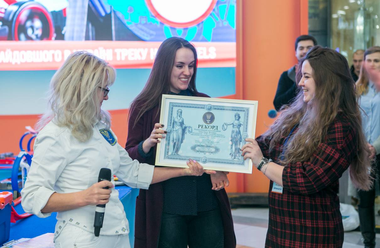 FIRST IN THE HISTORY OF THE RACK HOT WHEELS image-27