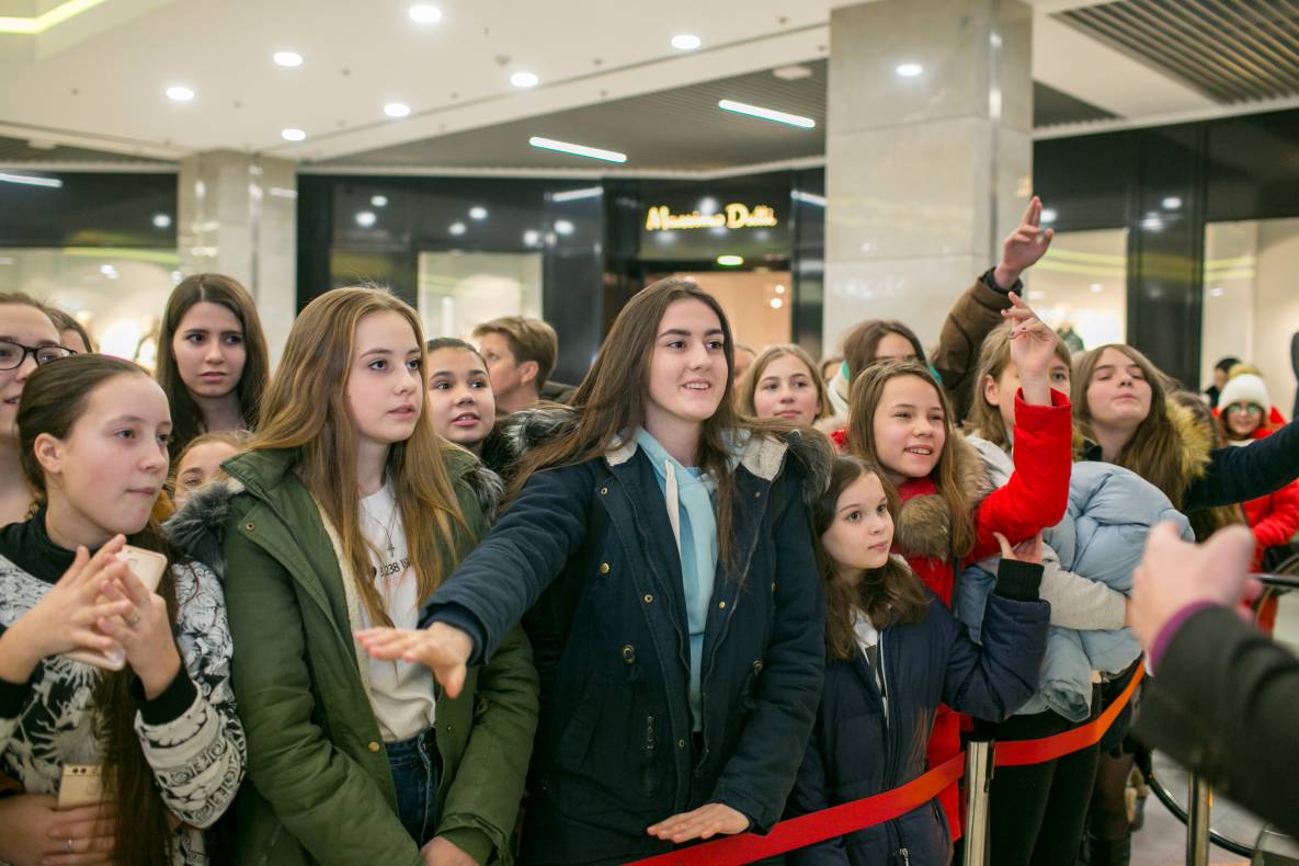 АВТОГРАФ СЕССИЯ И LIVE ВЫСТУПЛЕНИЕ МОЛОДЕЖНОЙ ГРУППЫ DSIDE BAND image-6