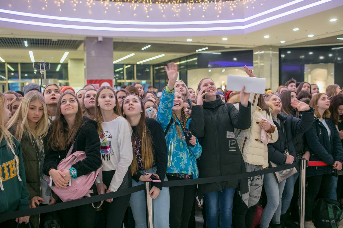 АВТОГРАФ СЕССИЯ И LIVE ВЫСТУПЛЕНИЕ МОЛОДЕЖНОЙ ГРУППЫ DSIDE BAND image-7