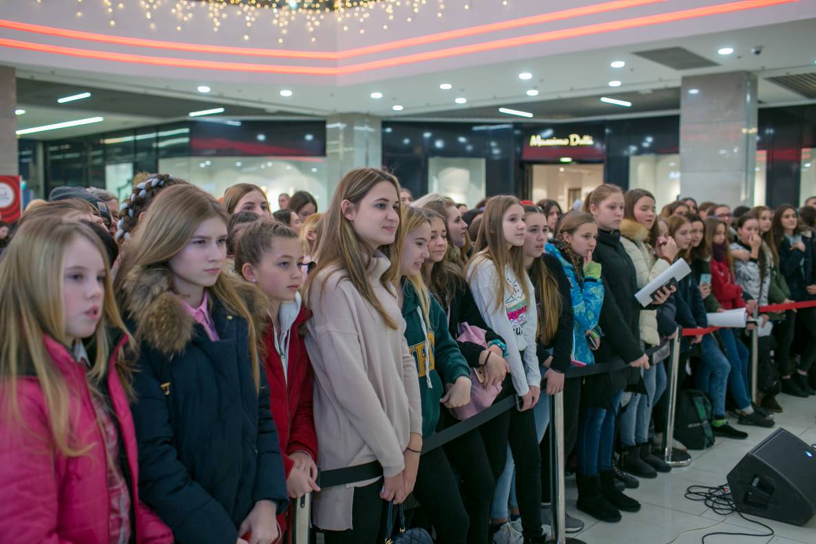 АВТОГРАФ СЕССИЯ И LIVE ВЫСТУПЛЕНИЕ МОЛОДЕЖНОЙ ГРУППЫ DSIDE BAND image-8