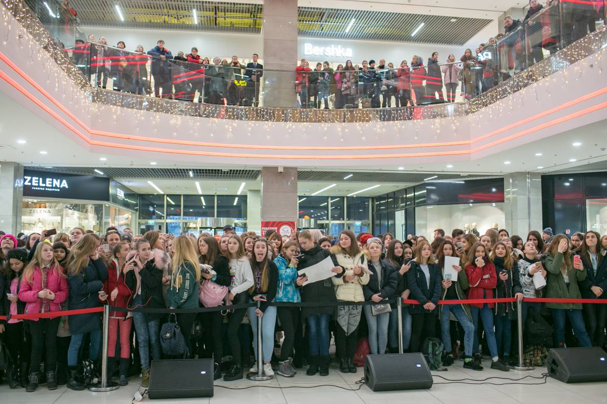 АВТОГРАФ СЕССИЯ И LIVE ВЫСТУПЛЕНИЕ МОЛОДЕЖНОЙ ГРУППЫ DSIDE BAND image-11