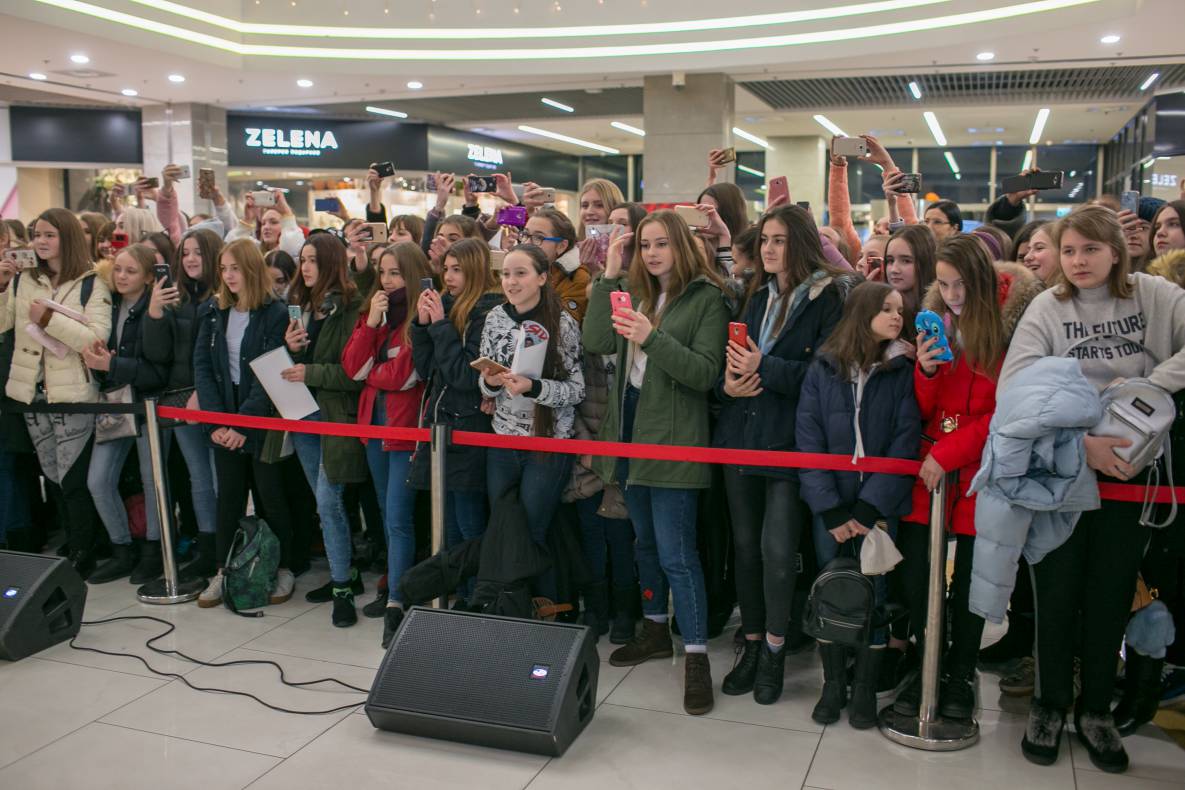 АВТОГРАФ СЕССИЯ И LIVE ВЫСТУПЛЕНИЕ МОЛОДЕЖНОЙ ГРУППЫ DSIDE BAND image-13