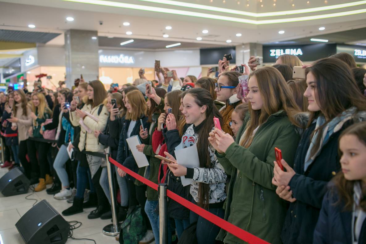 АВТОГРАФ СЕССИЯ И LIVE ВЫСТУПЛЕНИЕ МОЛОДЕЖНОЙ ГРУППЫ DSIDE BAND image-14