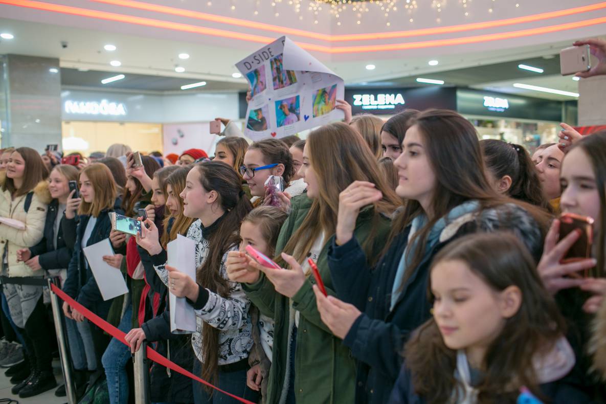 АВТОГРАФ СЕССИЯ И LIVE ВЫСТУПЛЕНИЕ МОЛОДЕЖНОЙ ГРУППЫ DSIDE BAND image-16