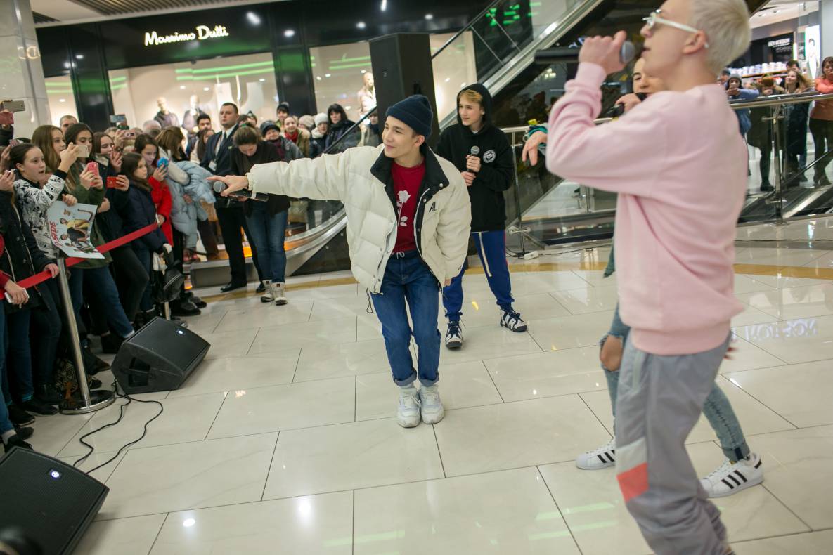 АВТОГРАФ СЕССИЯ И LIVE ВЫСТУПЛЕНИЕ МОЛОДЕЖНОЙ ГРУППЫ DSIDE BAND image-24