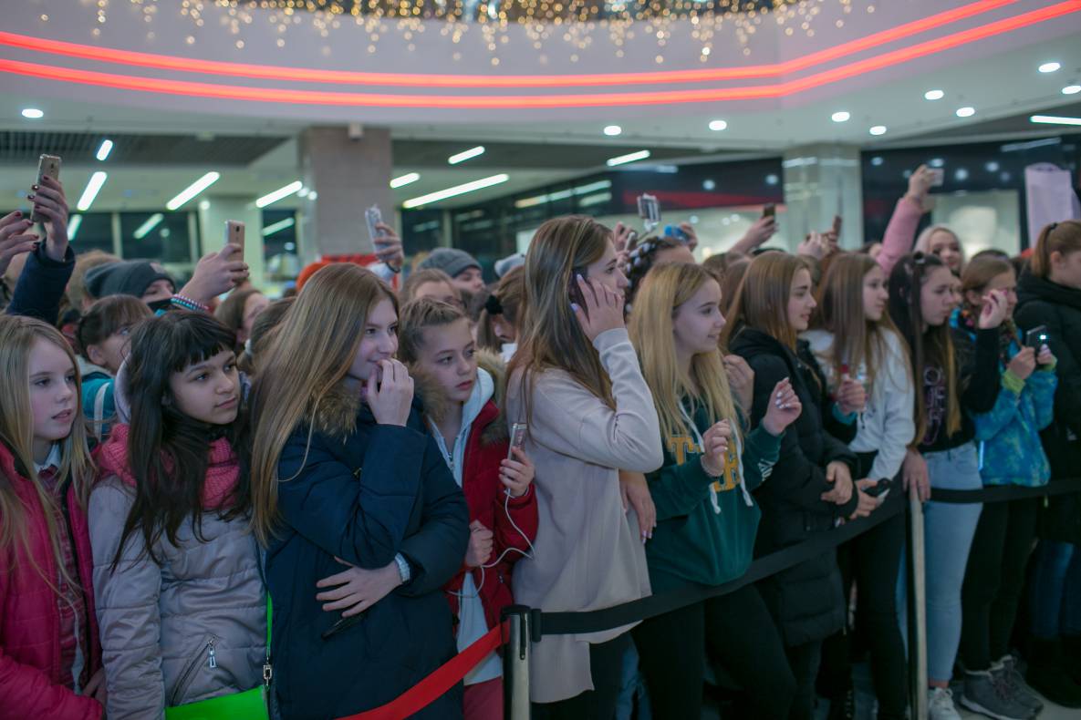 АВТОГРАФ СЕССИЯ И LIVE ВЫСТУПЛЕНИЕ МОЛОДЕЖНОЙ ГРУППЫ DSIDE BAND image-32