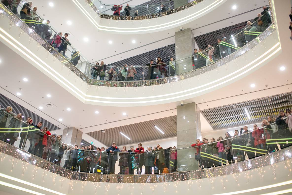 АВТОГРАФ СЕССИЯ И LIVE ВЫСТУПЛЕНИЕ МОЛОДЕЖНОЙ ГРУППЫ DSIDE BAND image-34