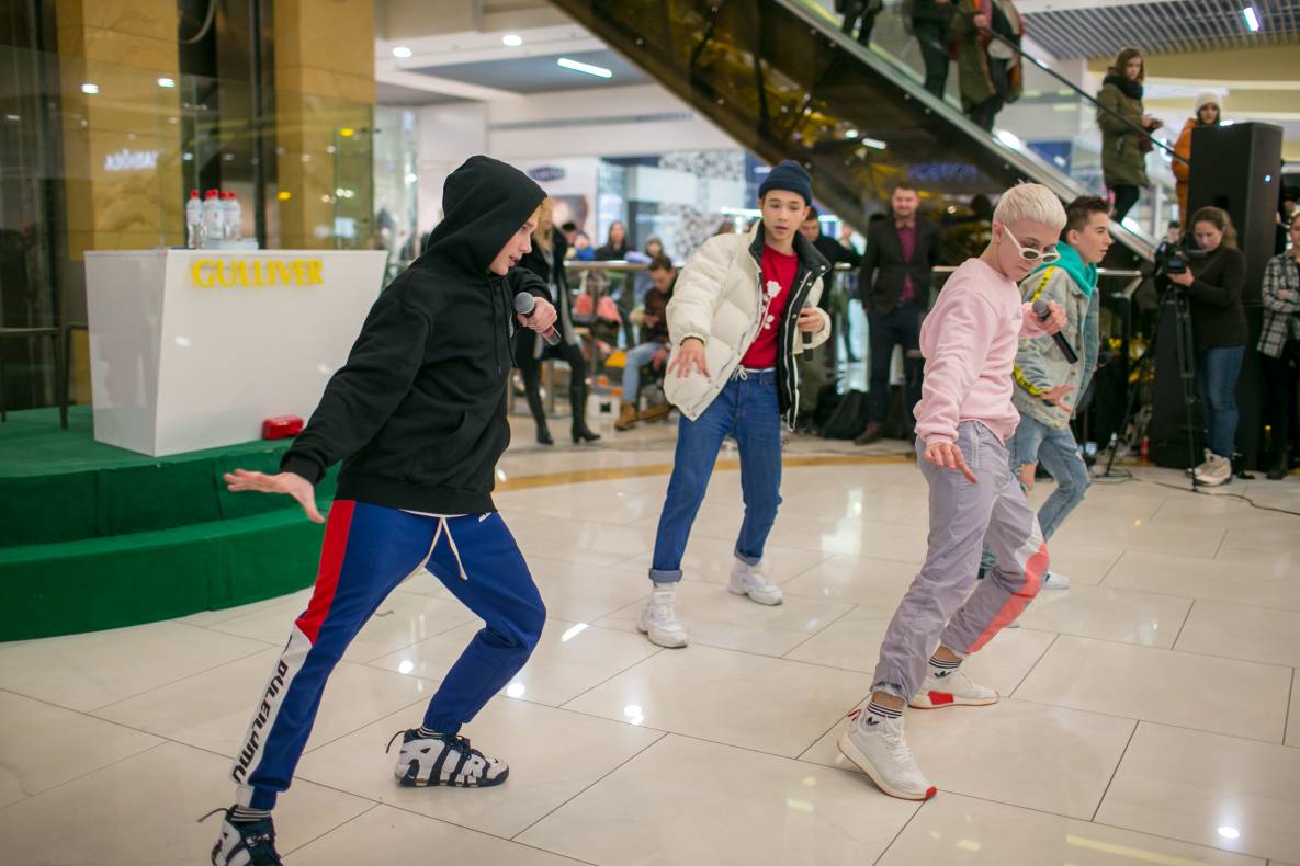 АВТОГРАФ СЕССИЯ И LIVE ВЫСТУПЛЕНИЕ МОЛОДЕЖНОЙ ГРУППЫ DSIDE BAND image-44