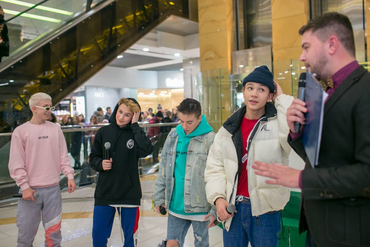 АВТОГРАФ СЕССИЯ И LIVE ВЫСТУПЛЕНИЕ МОЛОДЕЖНОЙ ГРУППЫ DSIDE BAND image-62