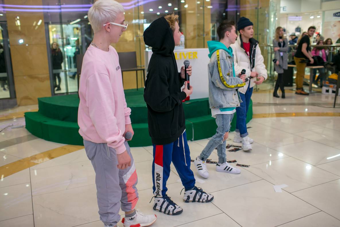 АВТОГРАФ СЕССИЯ И LIVE ВЫСТУПЛЕНИЕ МОЛОДЕЖНОЙ ГРУППЫ DSIDE BAND image-67