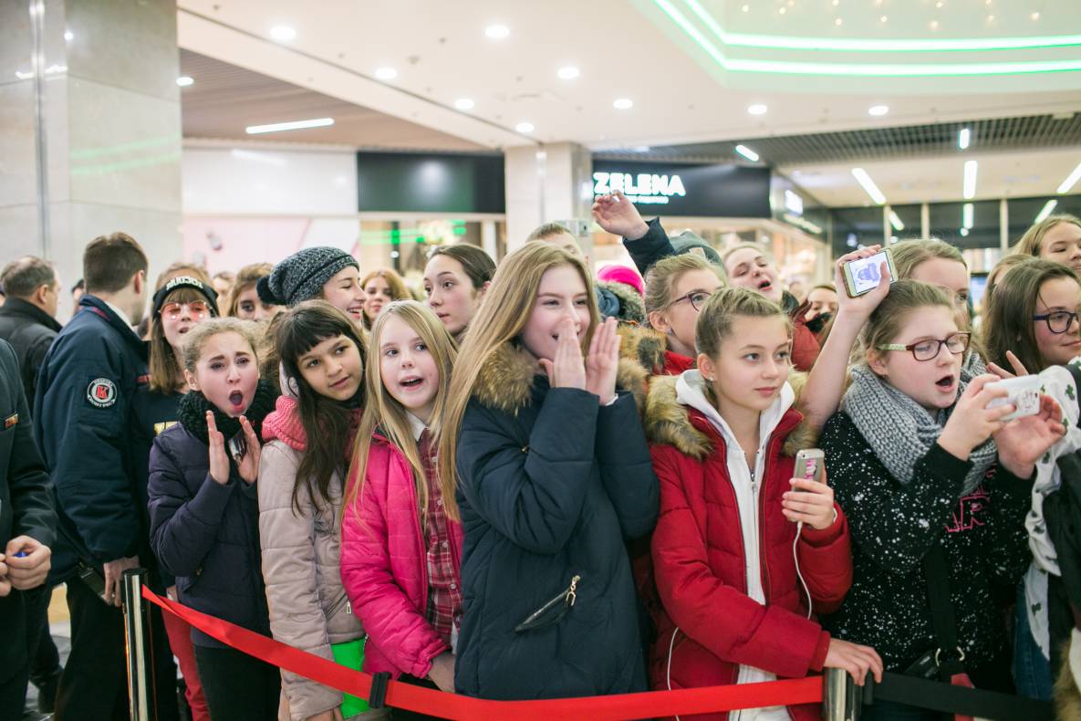 АВТОГРАФ СЕССИЯ И LIVE ВЫСТУПЛЕНИЕ МОЛОДЕЖНОЙ ГРУППЫ DSIDE BAND image-78