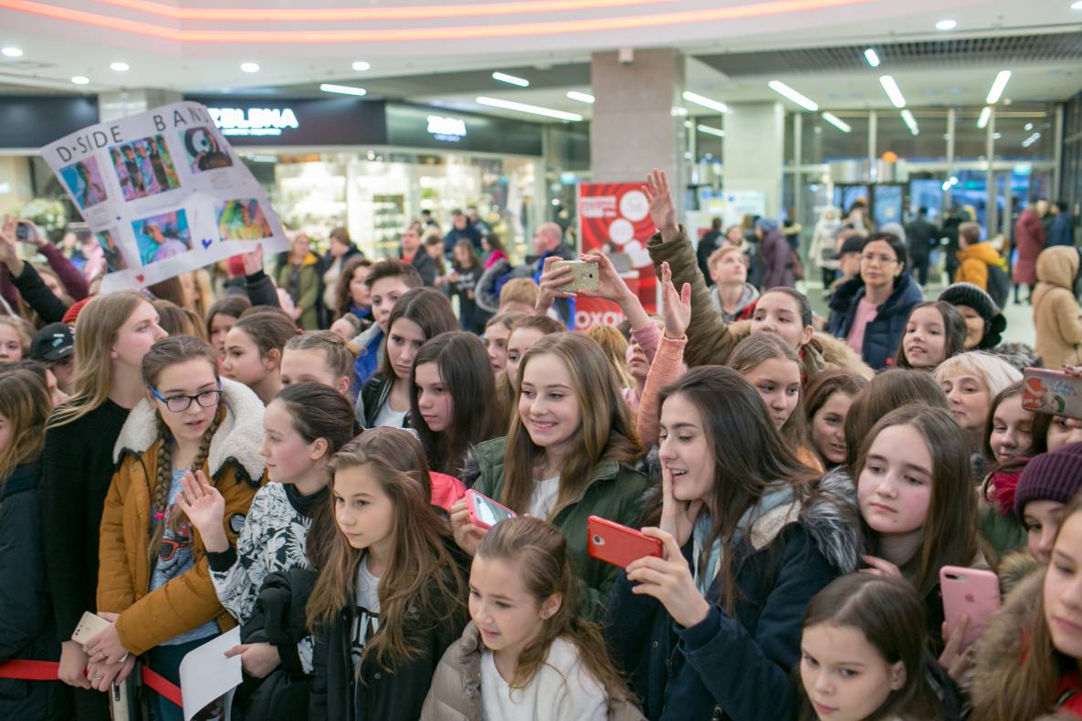 АВТОГРАФ СЕССИЯ И LIVE ВЫСТУПЛЕНИЕ МОЛОДЕЖНОЙ ГРУППЫ DSIDE BAND image-82