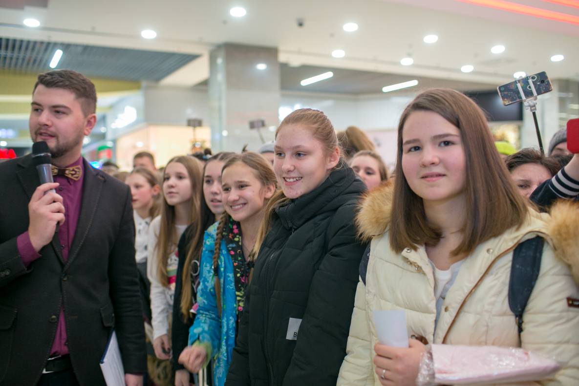 АВТОГРАФ СЕССИЯ И LIVE ВЫСТУПЛЕНИЕ МОЛОДЕЖНОЙ ГРУППЫ DSIDE BAND image-83