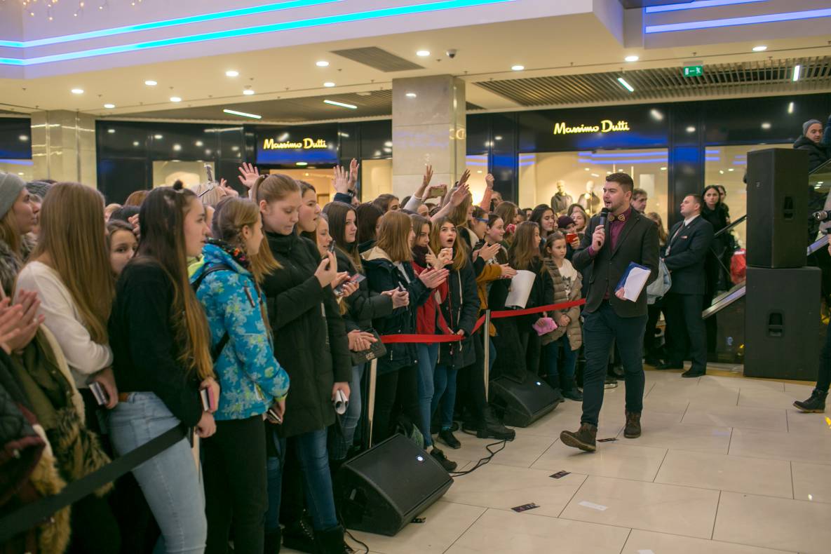 АВТОГРАФ СЕССИЯ И LIVE ВЫСТУПЛЕНИЕ МОЛОДЕЖНОЙ ГРУППЫ DSIDE BAND image-93