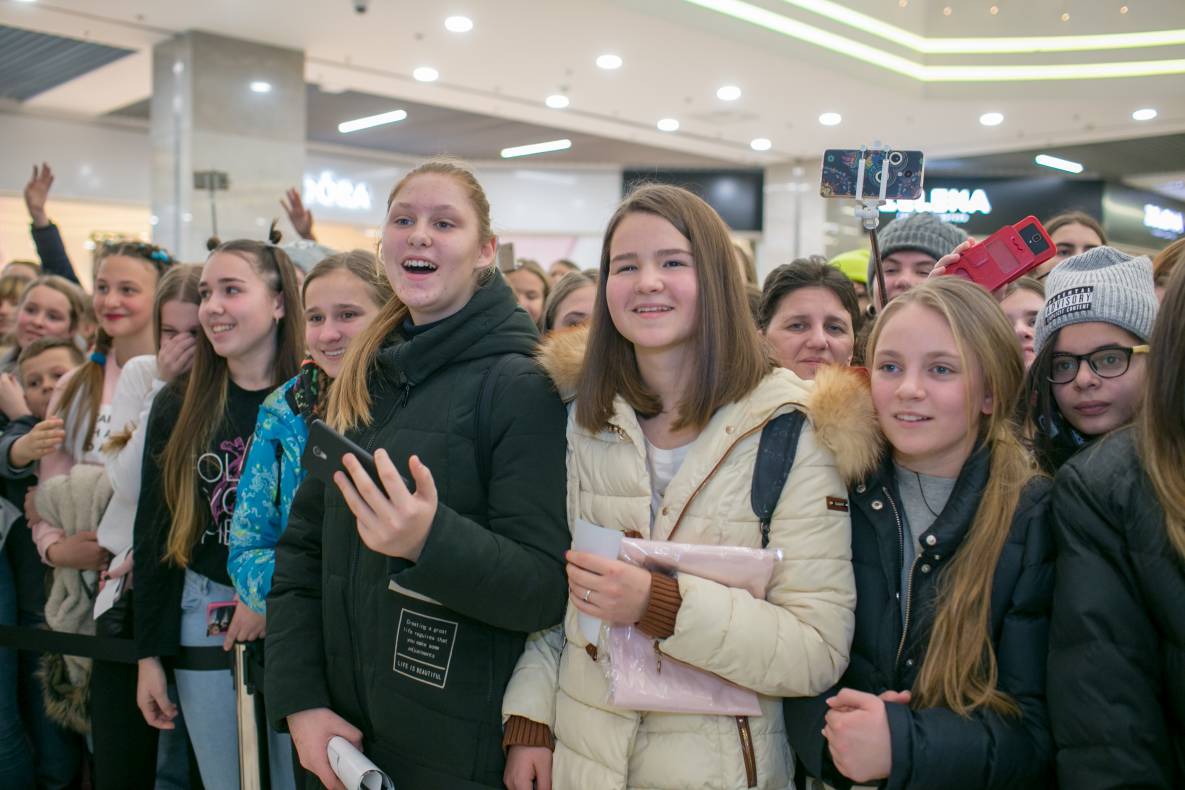 АВТОГРАФ СЕССИЯ И LIVE ВЫСТУПЛЕНИЕ МОЛОДЕЖНОЙ ГРУППЫ DSIDE BAND image-112