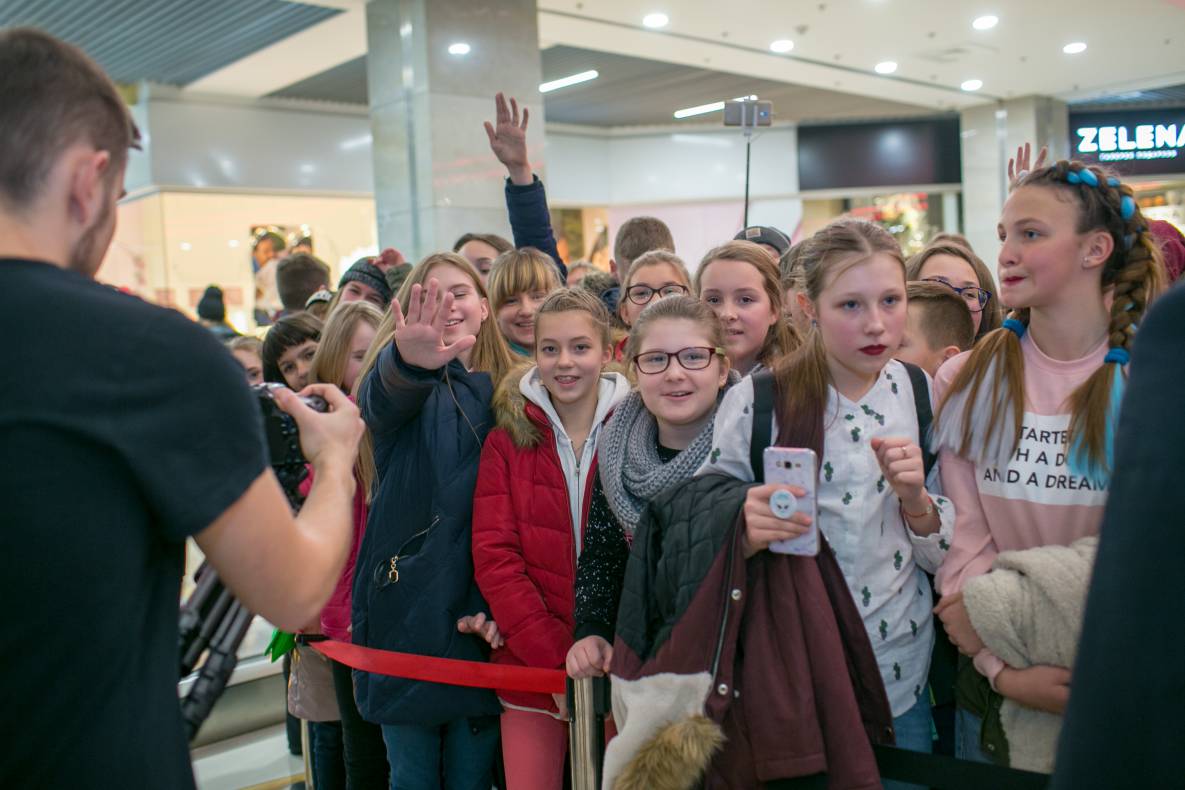 АВТОГРАФ СЕССИЯ И LIVE ВЫСТУПЛЕНИЕ МОЛОДЕЖНОЙ ГРУППЫ DSIDE BAND image-116