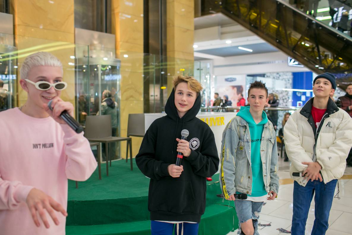 АВТОГРАФ СЕССИЯ И LIVE ВЫСТУПЛЕНИЕ МОЛОДЕЖНОЙ ГРУППЫ DSIDE BAND image-118