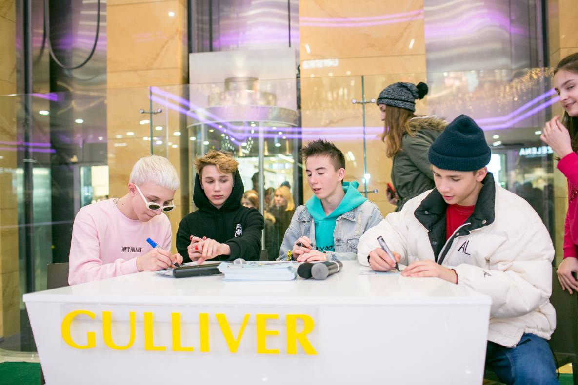 АВТОГРАФ СЕССИЯ И LIVE ВЫСТУПЛЕНИЕ МОЛОДЕЖНОЙ ГРУППЫ DSIDE BAND image-127