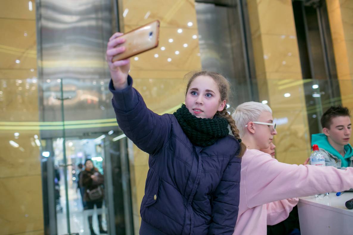 АВТОГРАФ СЕССИЯ И LIVE ВЫСТУПЛЕНИЕ МОЛОДЕЖНОЙ ГРУППЫ DSIDE BAND image-131