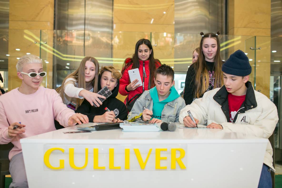 АВТОГРАФ СЕССИЯ И LIVE ВЫСТУПЛЕНИЕ МОЛОДЕЖНОЙ ГРУППЫ DSIDE BAND image-139