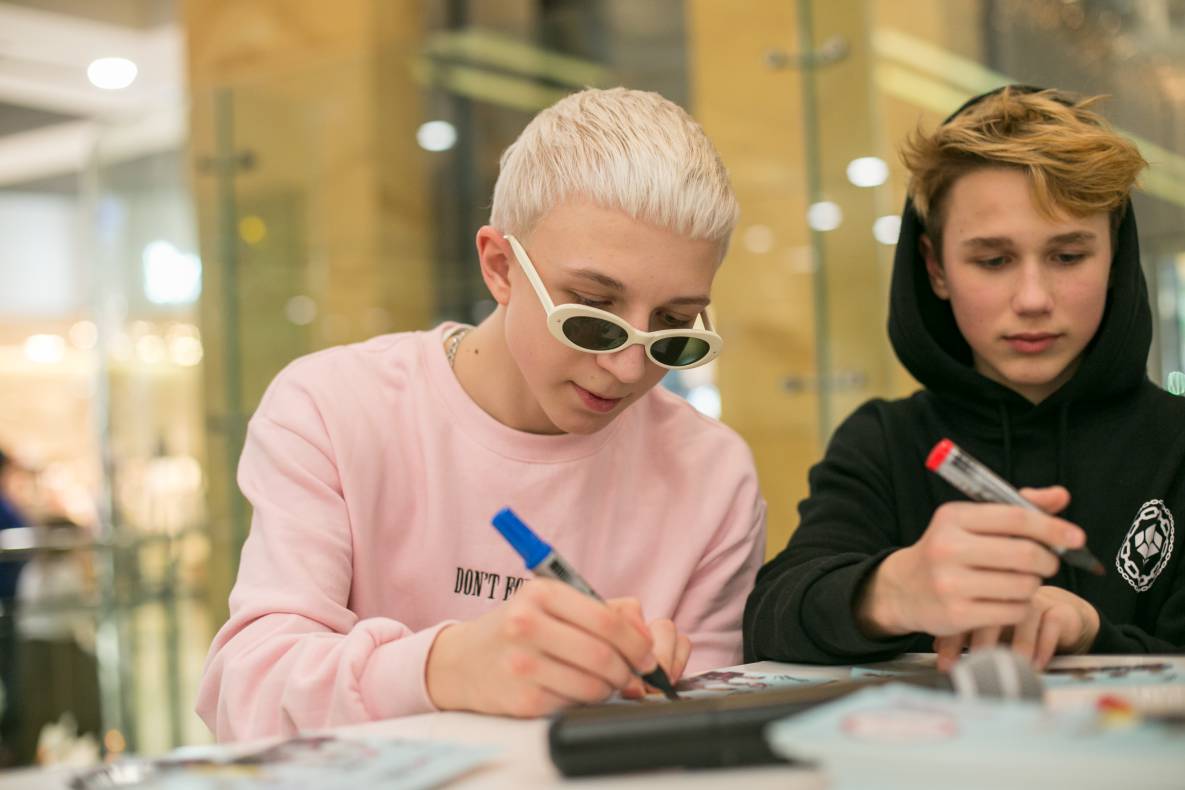 АВТОГРАФ СЕССИЯ И LIVE ВЫСТУПЛЕНИЕ МОЛОДЕЖНОЙ ГРУППЫ DSIDE BAND image-147