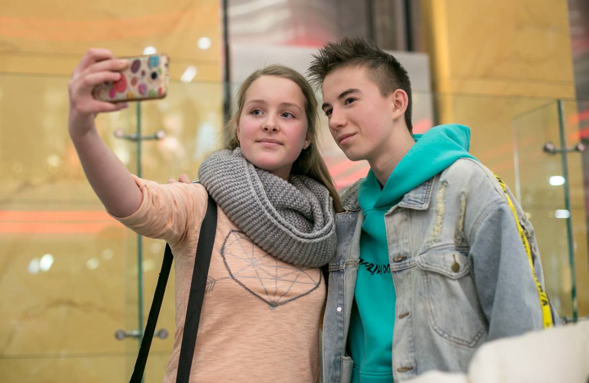 АВТОГРАФ СЕССИЯ И LIVE ВЫСТУПЛЕНИЕ МОЛОДЕЖНОЙ ГРУППЫ DSIDE BAND image-154