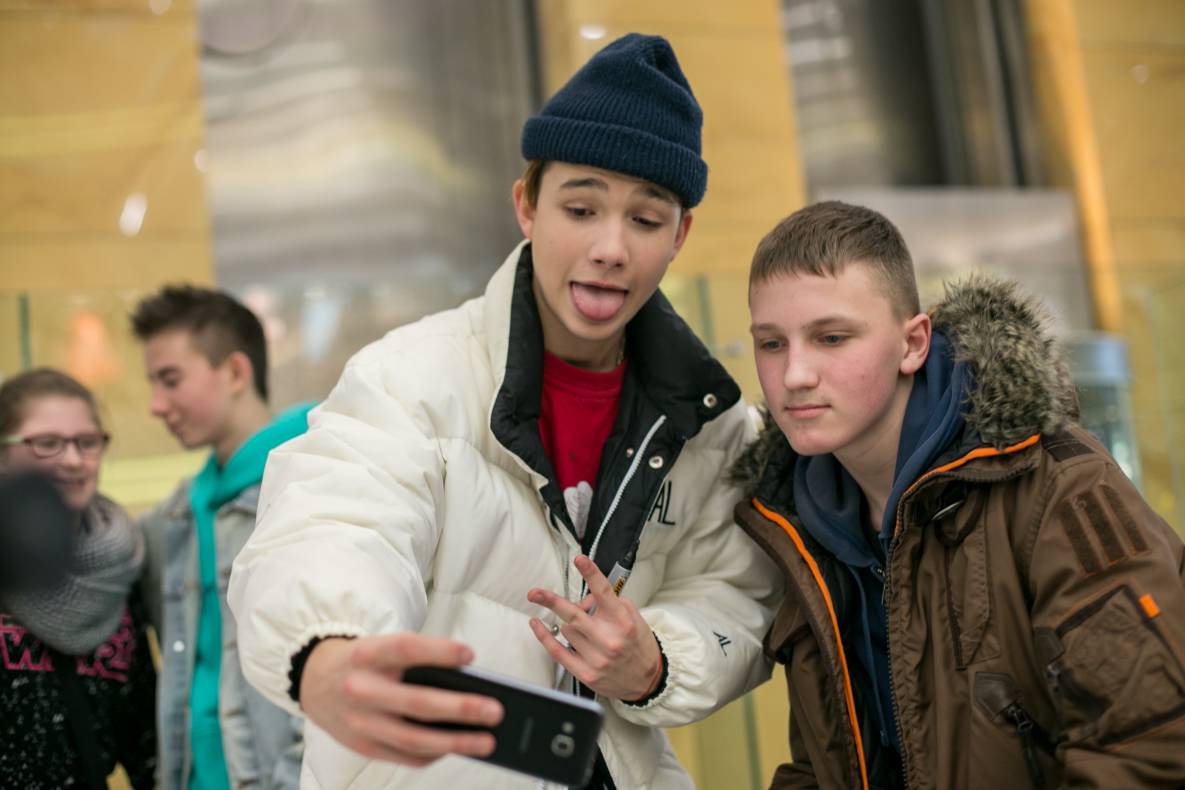 АВТОГРАФ СЕССИЯ И LIVE ВЫСТУПЛЕНИЕ МОЛОДЕЖНОЙ ГРУППЫ DSIDE BAND image-157