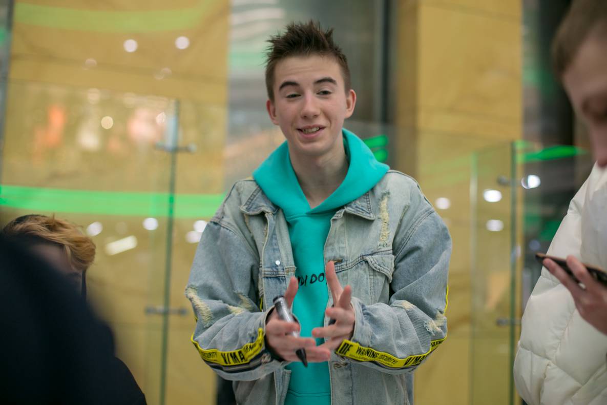 АВТОГРАФ СЕССИЯ И LIVE ВЫСТУПЛЕНИЕ МОЛОДЕЖНОЙ ГРУППЫ DSIDE BAND image-159