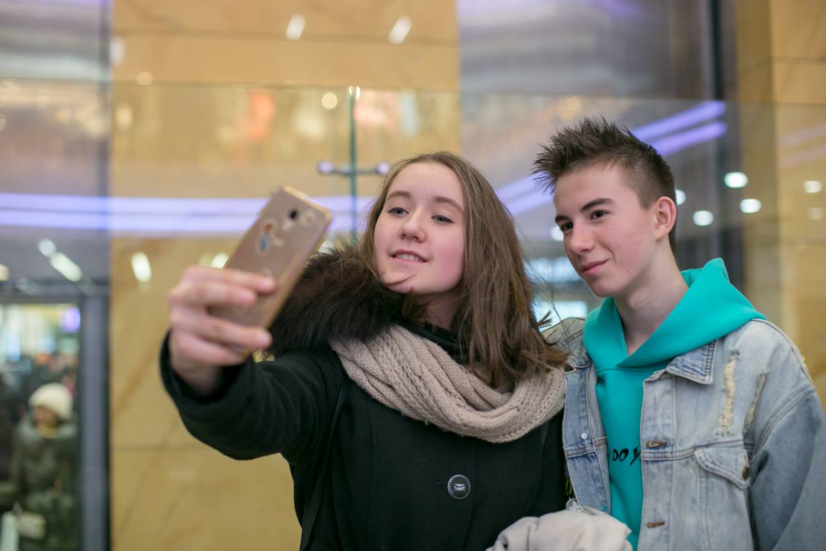 АВТОГРАФ СЕССИЯ И LIVE ВЫСТУПЛЕНИЕ МОЛОДЕЖНОЙ ГРУППЫ DSIDE BAND image-162