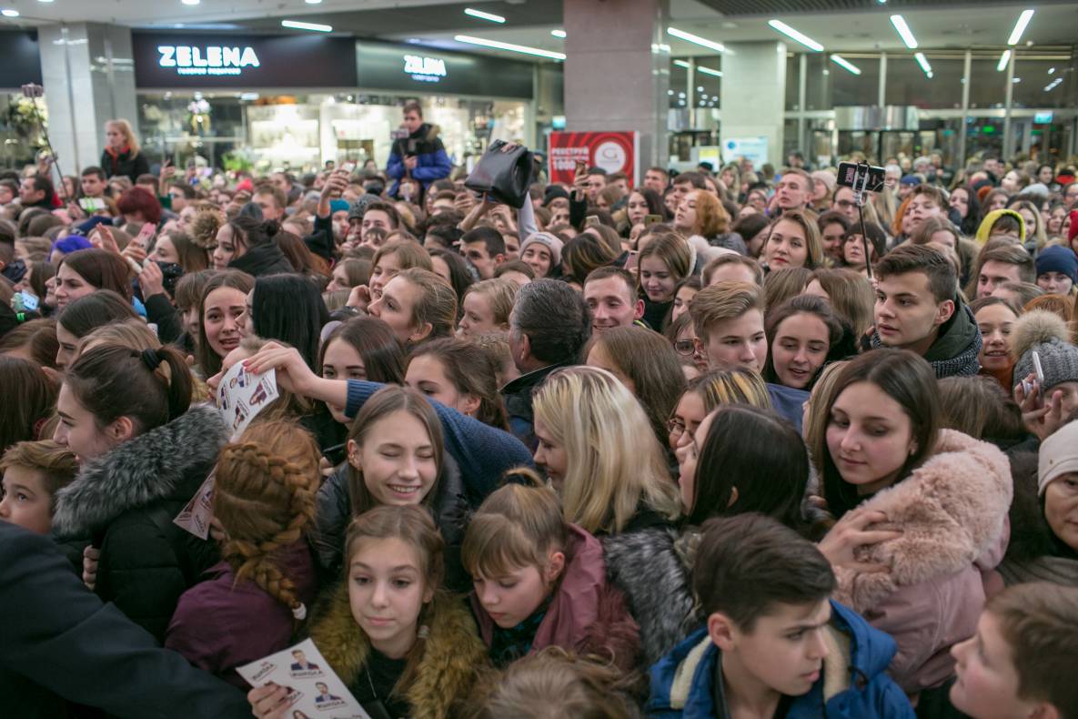 Фан-встреча с актерами самого популярного украинского сериала Школа image-9