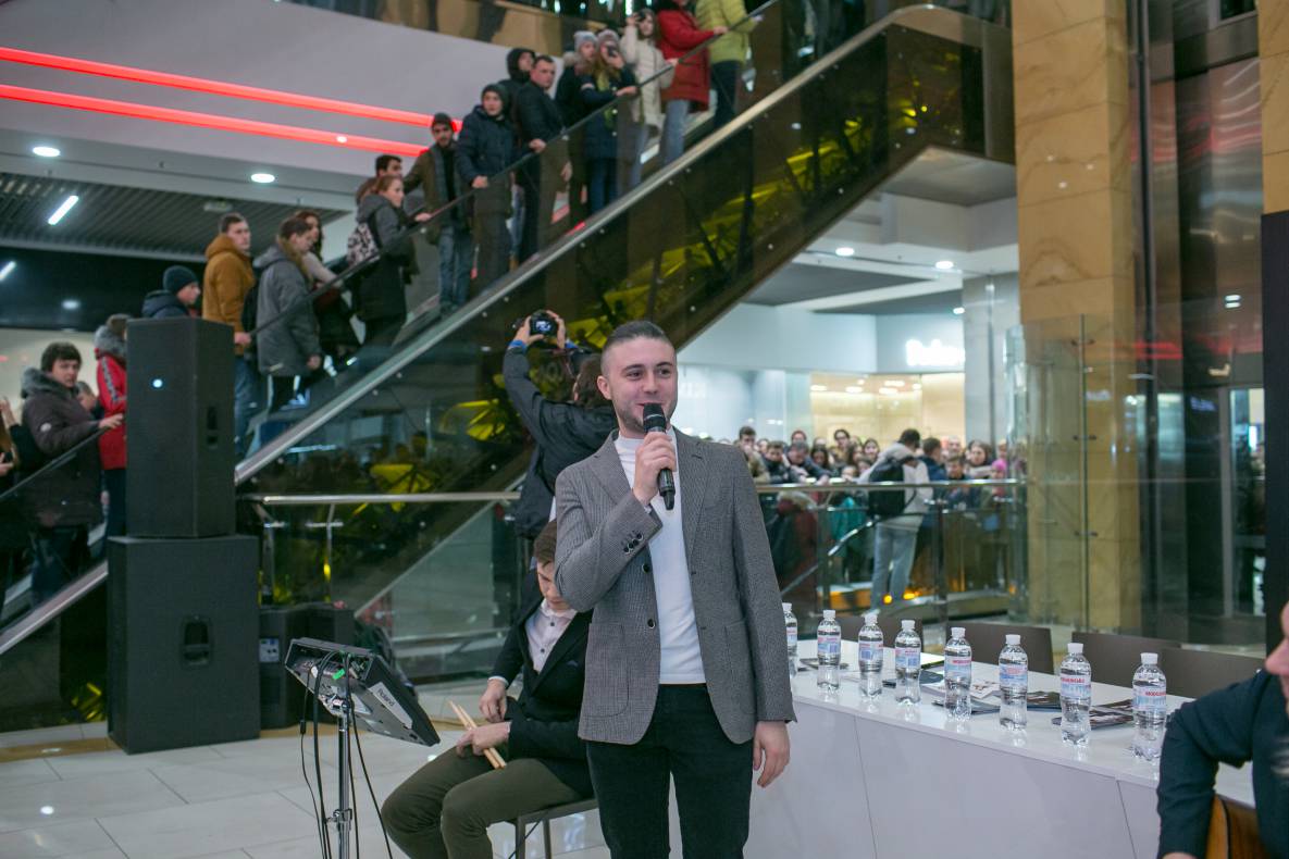 Фан-встреча с актерами самого популярного украинского сериала Школа image-13