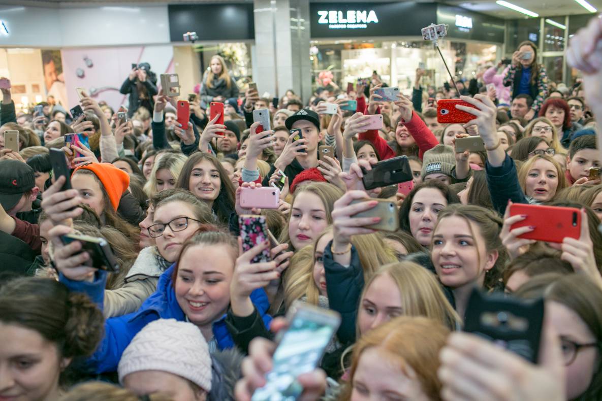 Фан-встреча с актерами самого популярного украинского сериала Школа image-28