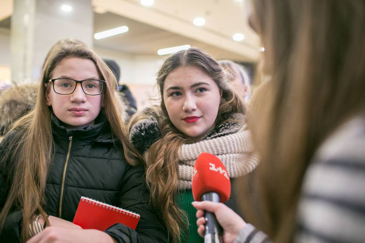 Фан-встреча с актерами самого популярного украинского сериала Школа image-46