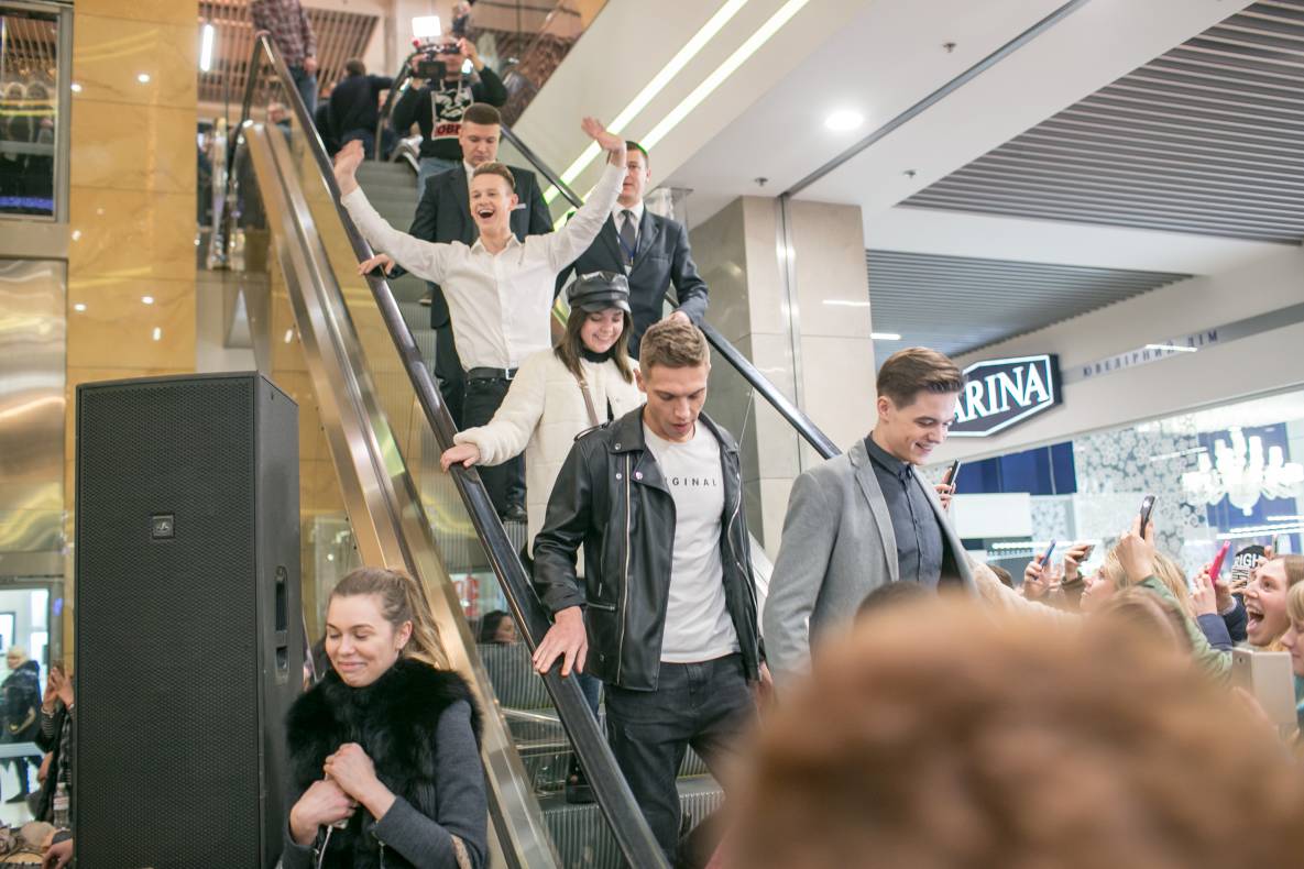 Фан-встреча с актерами самого популярного украинского сериала Школа image-52