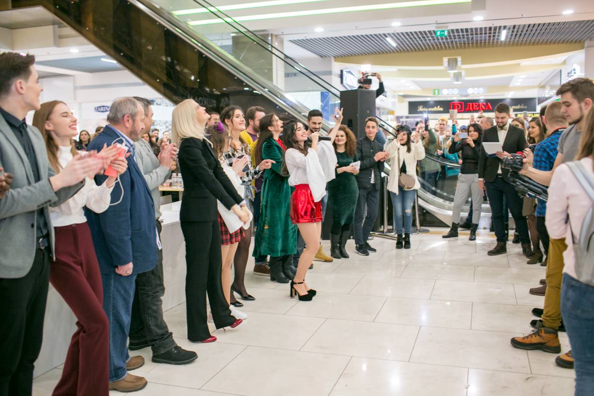 Фан-встреча с актерами самого популярного украинского сериала Школа image-79