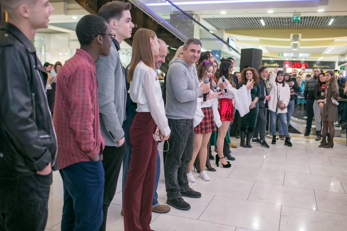 Фан-встреча с актерами самого популярного украинского сериала Школа image-82