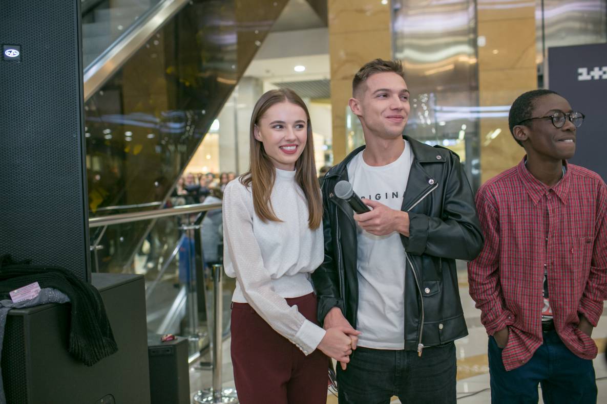 Фан-встреча с актерами самого популярного украинского сериала Школа image-89