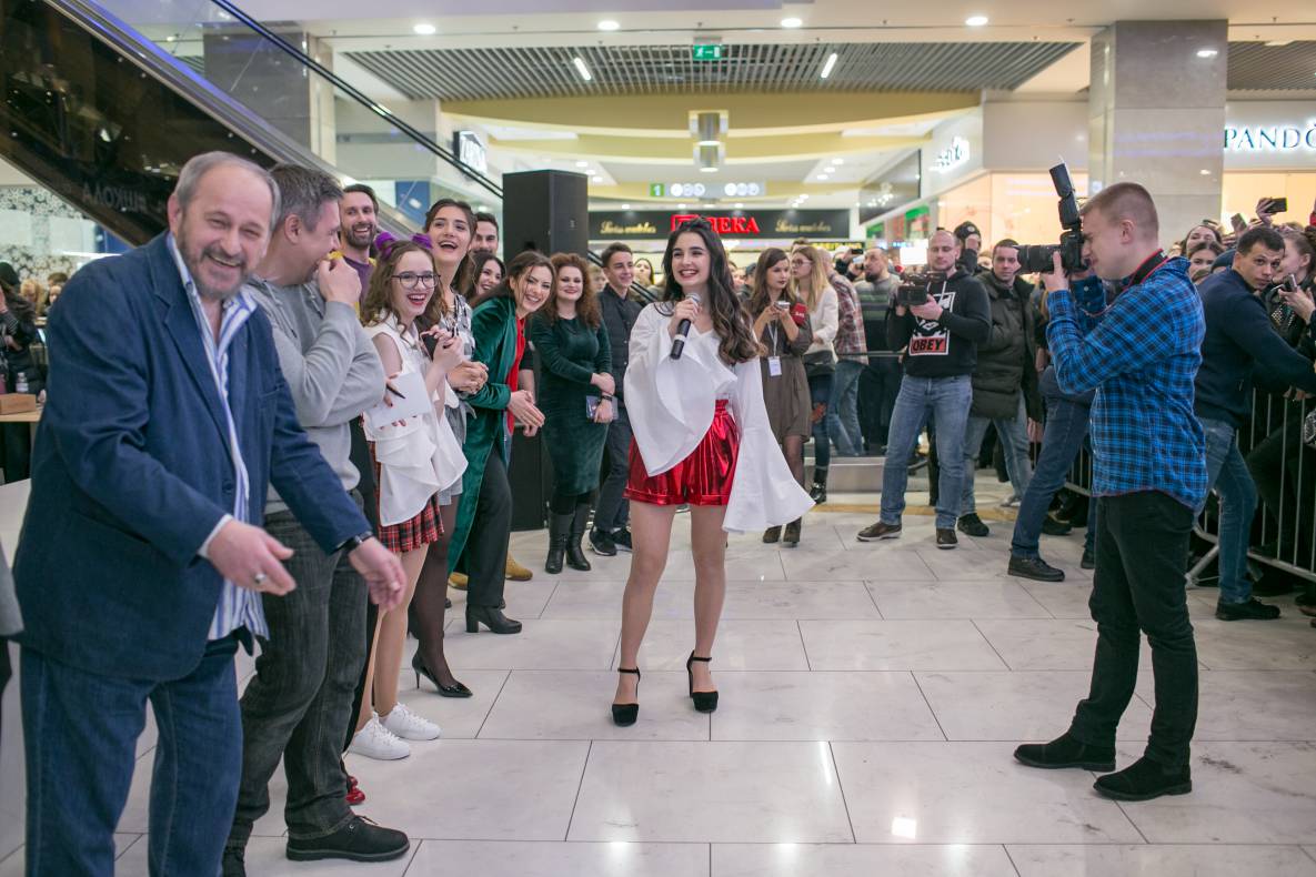 Фан-встреча с актерами самого популярного украинского сериала Школа image-97